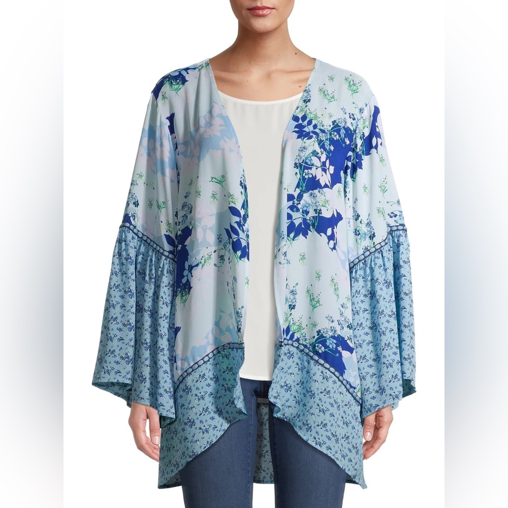 K73. The Pioneer Woman Blue Floral Cardigan/Kimono
S/M